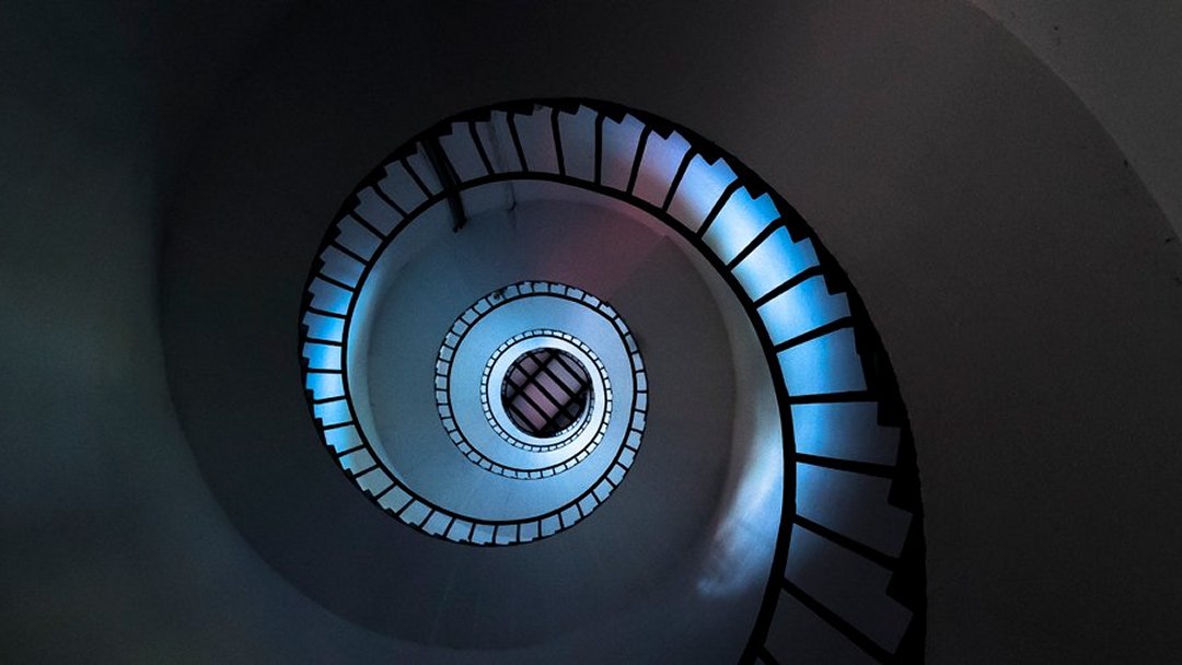 Experimentos com o Tempo: Passado e Futuro em Debate